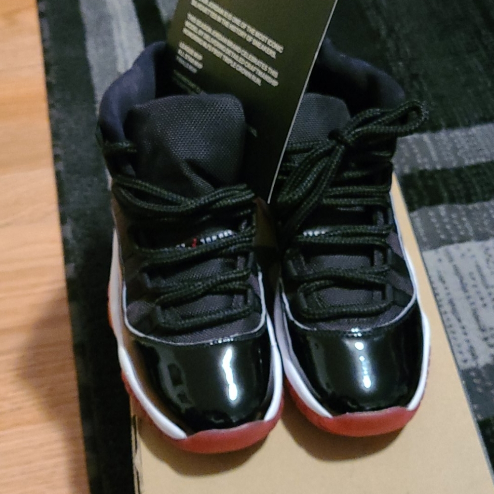 Jordans - Picture 3 of 3